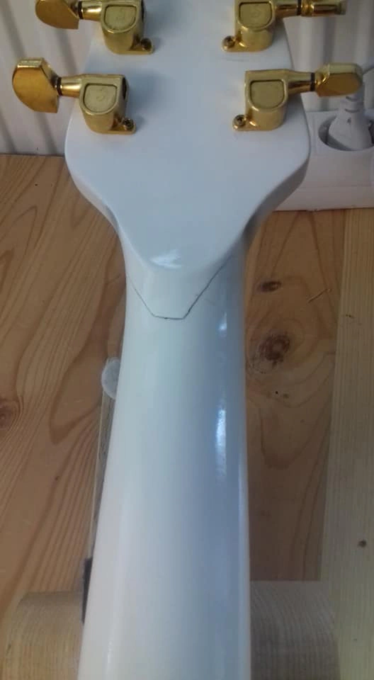 Höfner Venture 1980 Restaurierung – Detailansicht 9 – Gitarrenreparatur Heier Guitars bei Dresden